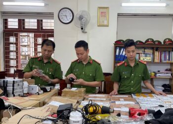 kinh-ap-trong-nhin-xuyen-bai-1307