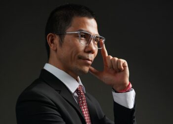 Mat-kinh-BUTITAN-1308