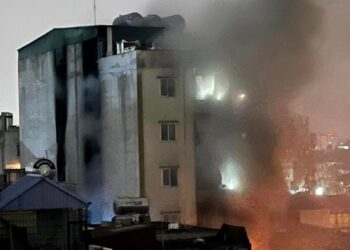 chay-chung-cu-mini-1609