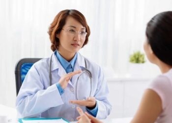 benh-dau-mat-do-lay-qua-duong-nao-2810