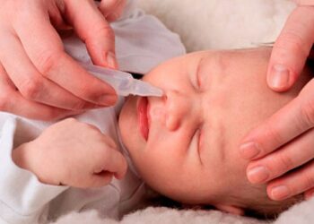 ve-sinh-mui-cho-be-0812