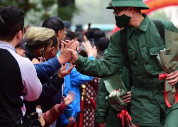 can-co-di-nghia-vu-khong-2702