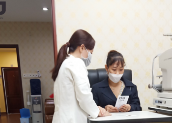 Có nên mổ mắt cận không