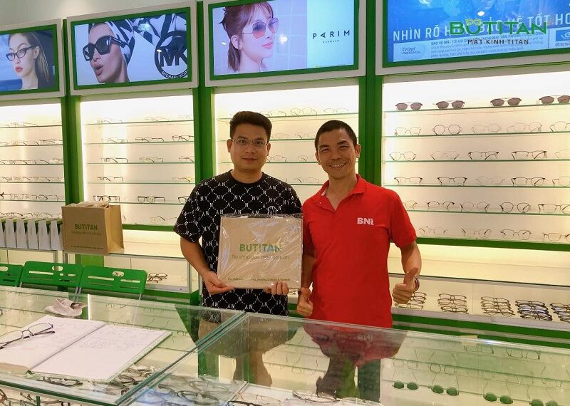 Cách đo mắt cận tại nhà