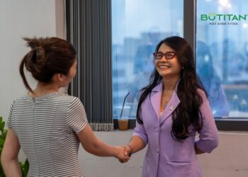 Nữ nên học nghề gì khi không học đại học