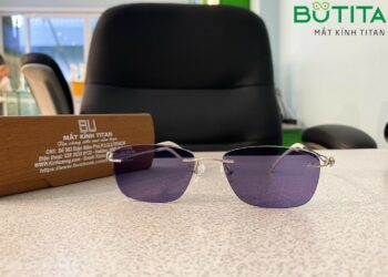 Kính cận mỏng cho người cận nặng