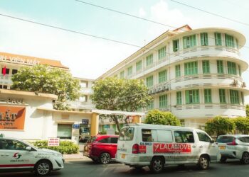 Bệnh viện Mắt TPHCM giờ làm việc