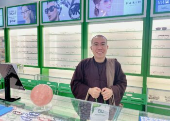 Kiểm tra mắt cận tại nhà