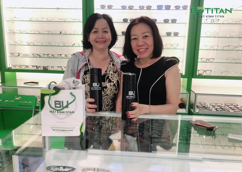 Lão hóa mắt có chữa được không