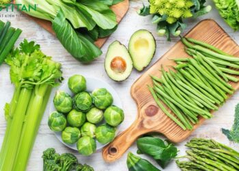 Đau mắt đỏ có ăn được rau muống không