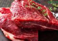 Đau mắt đỏ có ăn được thịt bò không