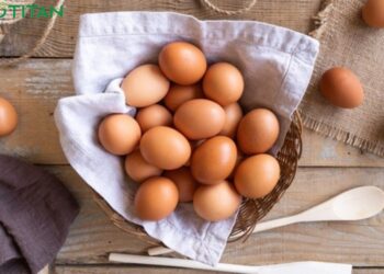 Đau mắt đỏ có được ăn trứng không