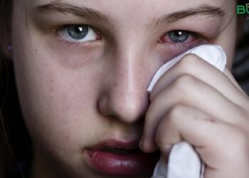 Biến chứng nặng của bệnh lý đau mắt đỏ