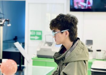 Cận 3 diop là bao nhiêu độ