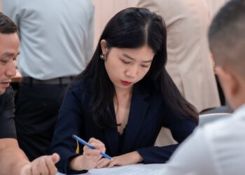 Học 2 ngành cùng 1 lúc