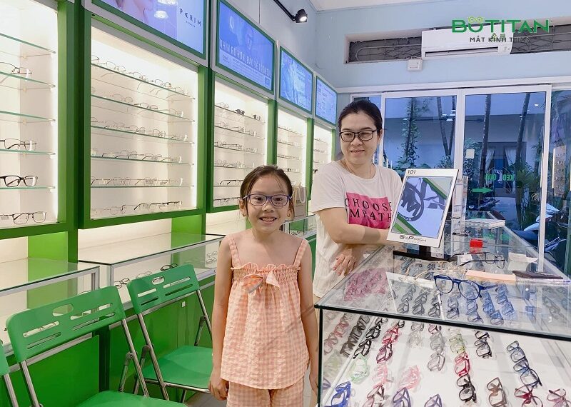 Mắt nhược thị 1/10