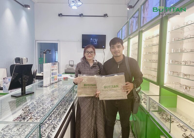 Mắt trái nữ giật lúc 9h tối