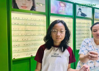 Trung bình 1 năm tăng bao nhiêu độ cận