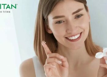 Sử dụng kính áp tròng an toàn