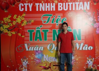 Backdrop tất niên