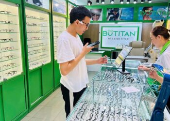 Nghề gì hot nhất hiện nay không cần bằng cấp, rất dễ xin việc?
