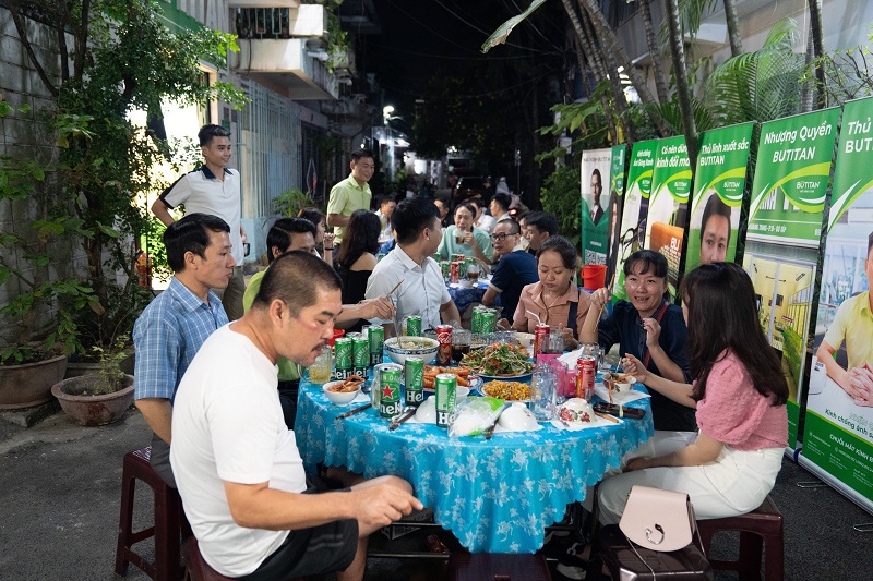 Tất niên là gì