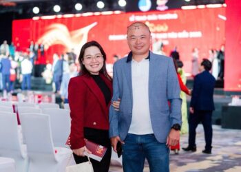 Bị loạn thị là gì