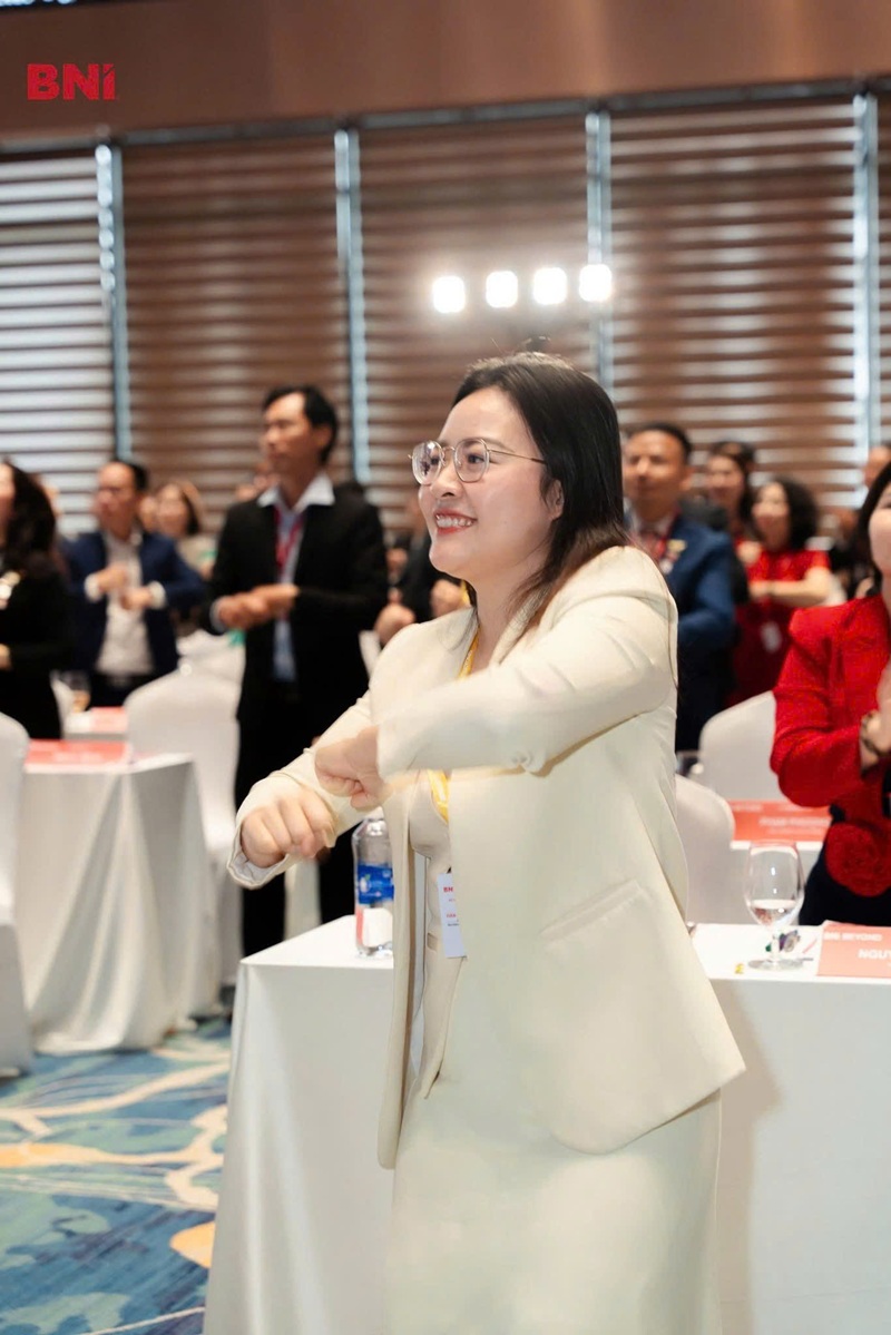 Bị loạn thị là gì