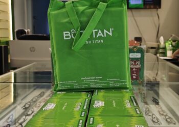 Cắt kính cận online