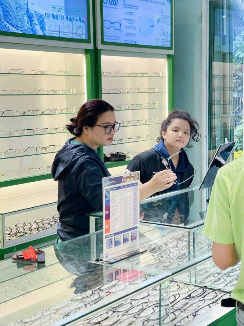 Loạn thị bẩm sinh