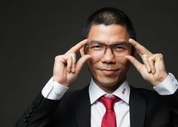 Bảng giá cắt kính cận