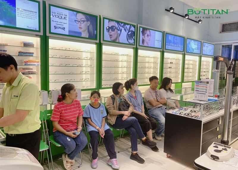 Bảng giá cắt kính cận