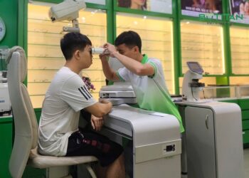 Bảng đo thị lực chữ c 10/10