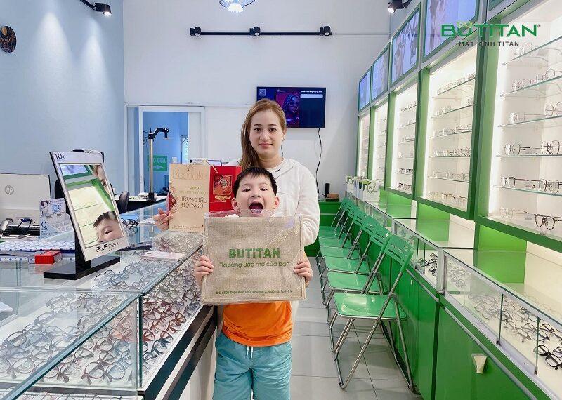 Phòng chống bệnh đau mắt đỏ trong trường mầm non