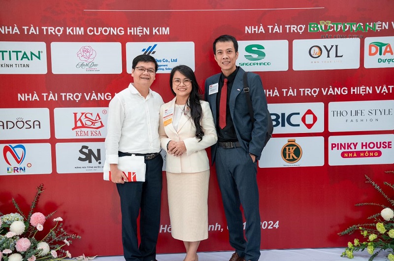 Cận 0.5 độ