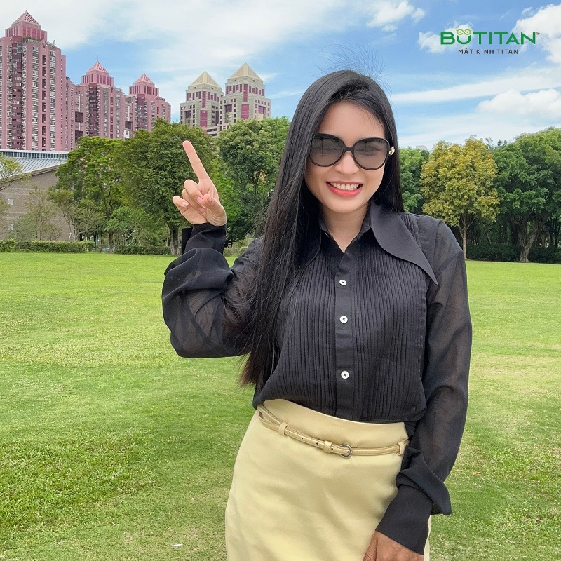 Đeo kính cận mới bị chóng mặt