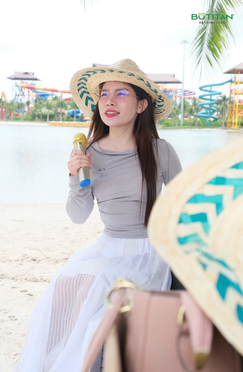 Mắt kính BUTITAN
