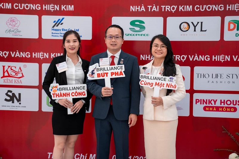 Mắt mờ nhòe