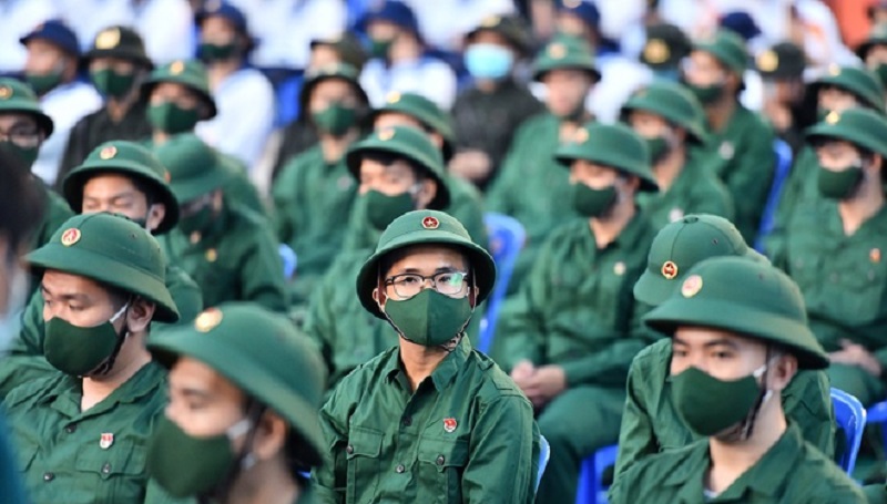 Loạn thị có được thi quân đội không