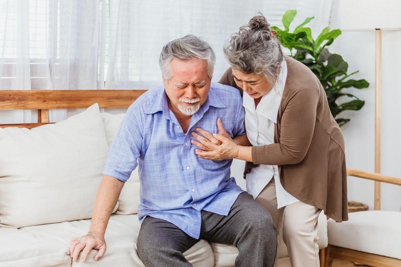 Tự nhiên mắt bị mờ là bệnh gì