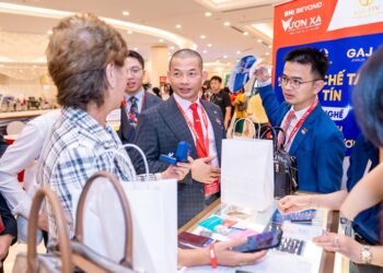 Cận lệch 3 độ có sao không