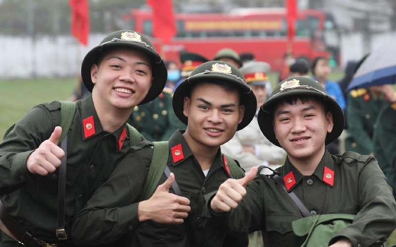 Cận 2 độ có đi nghĩa vụ quân sự không