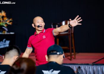 Bán hàng Phạm Thành Long