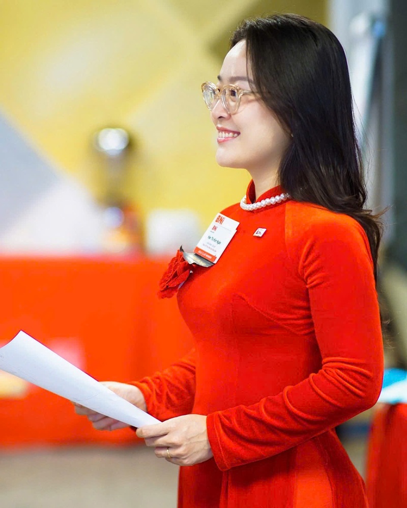 Lần đầu đeo kính cận
