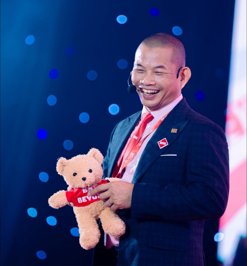 Bán hàng Phạm Thành Long