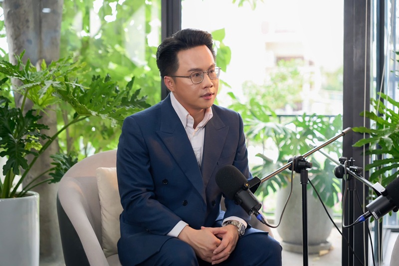 Mắt cận 1.5