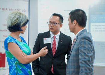 Góc nhìn người loạn thị