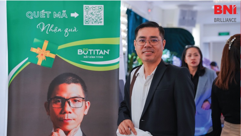 Mắt kính BUTITAN