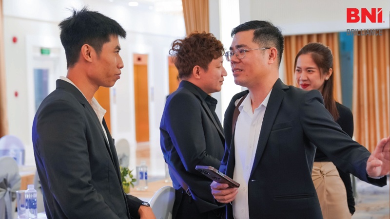 Tầm nhìn của người cận 6 độ