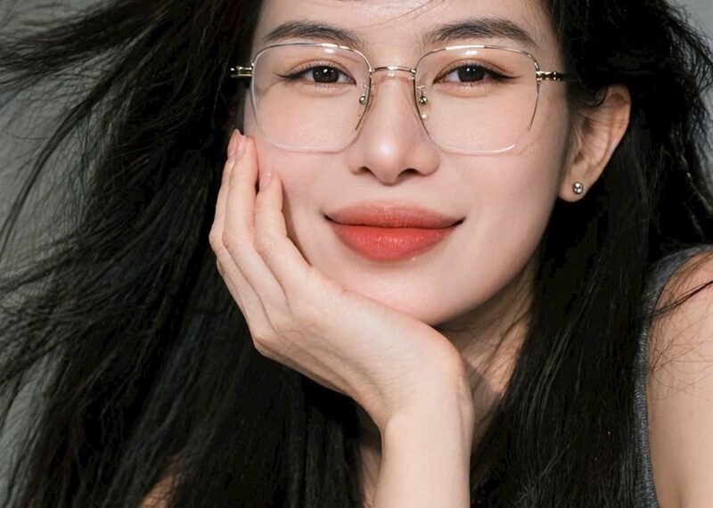 Bị cận mà không đeo kính có sao không?